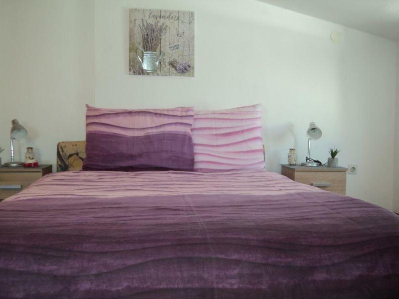 Studio Apartments Ana Rovigno Esterno foto