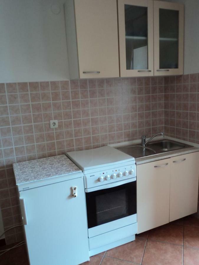 Studio Apartments Ana Rovigno Esterno foto